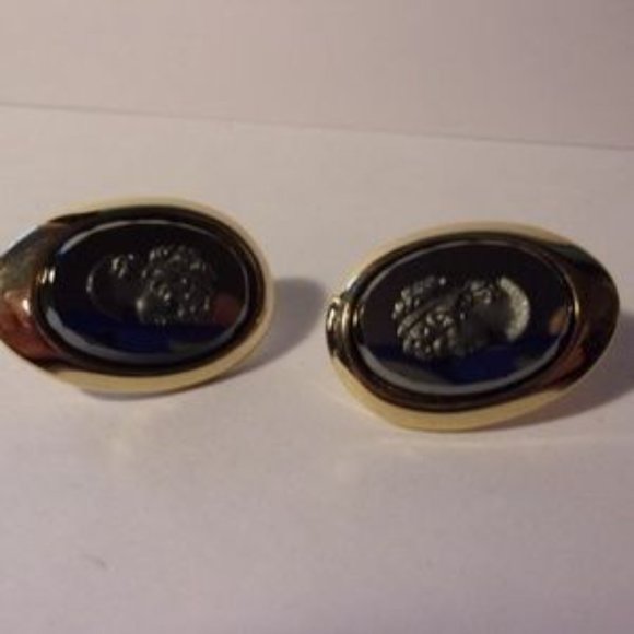 "Sarah Coventry Evening Profile Cameo Clip Earrings " - Picture 2 of 5